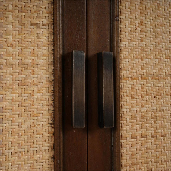 Buffet Dakota Oval con 4 Puertas y Paneles de Rattan