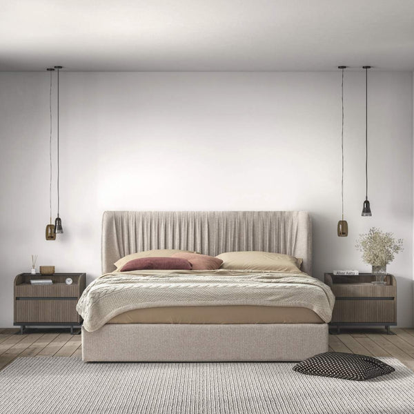 Cama tapizada Hexagon King Size en beige
