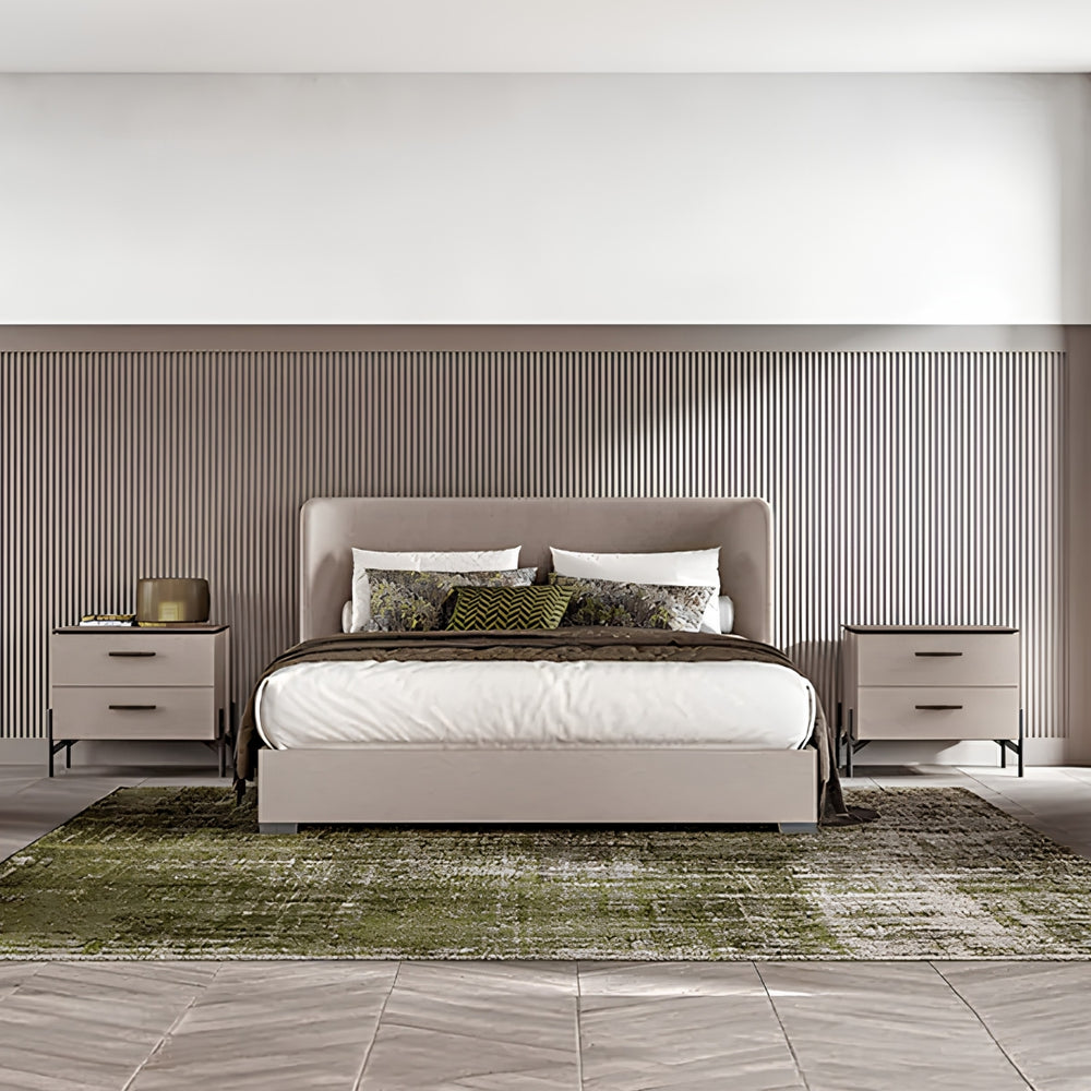 Cama Silvia King Size tapizada en Sand
