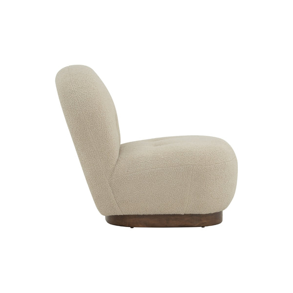 Butaca Helia tapizada en tela Teddy Brown Beige