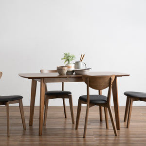 Mesa de comedor extensible Arthur en roble malayo y nogal