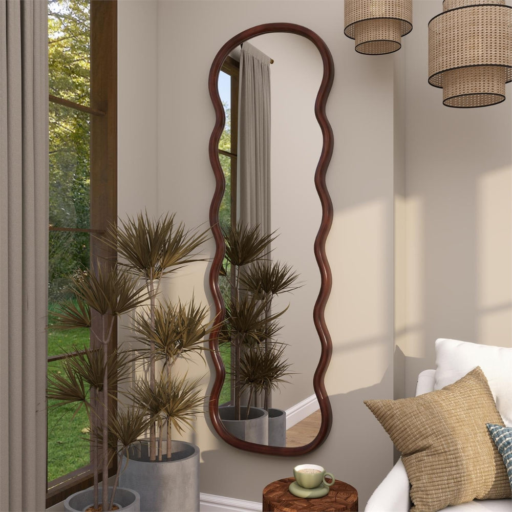 Espejo decorativo de pared ondulado vertical en madera marrón oscuro
