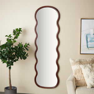 Espejo decorativo de pared ondulado vertical en madera marrón oscuro