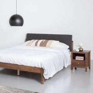 Cama Tucker King