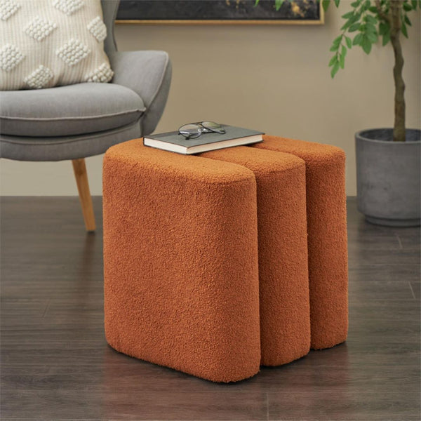 Pouf decorativo de cuero marrón con paneles lineales